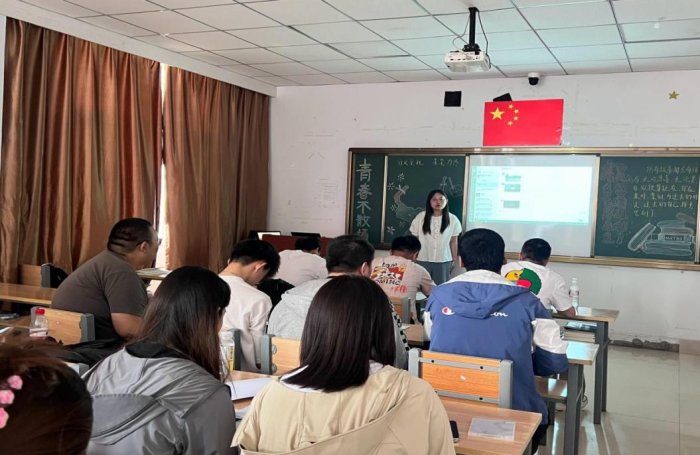 媒體技術(shù)系2021級(jí)數(shù)字媒體技術(shù)專(zhuān)業(yè)畢業(yè)答辯