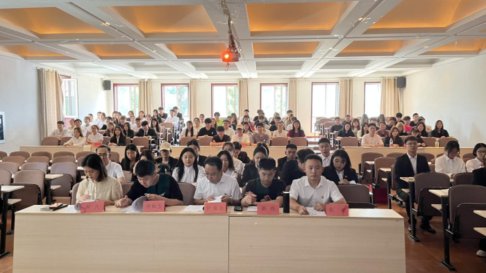 踔厲奮發(fā)，篤行不怠